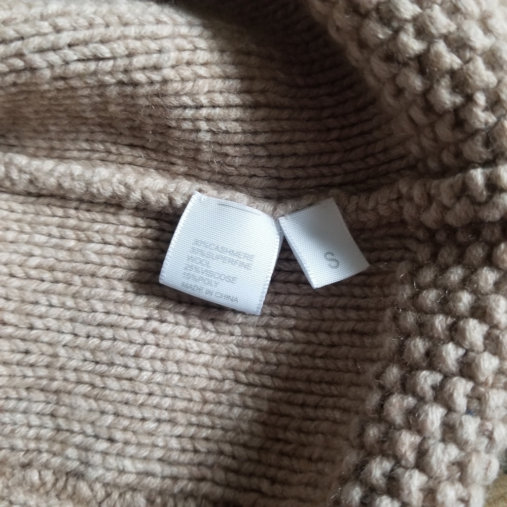 Kokun Cashmere Blend Cap Sleeve Cabled Sweater - Picture 7 of 7